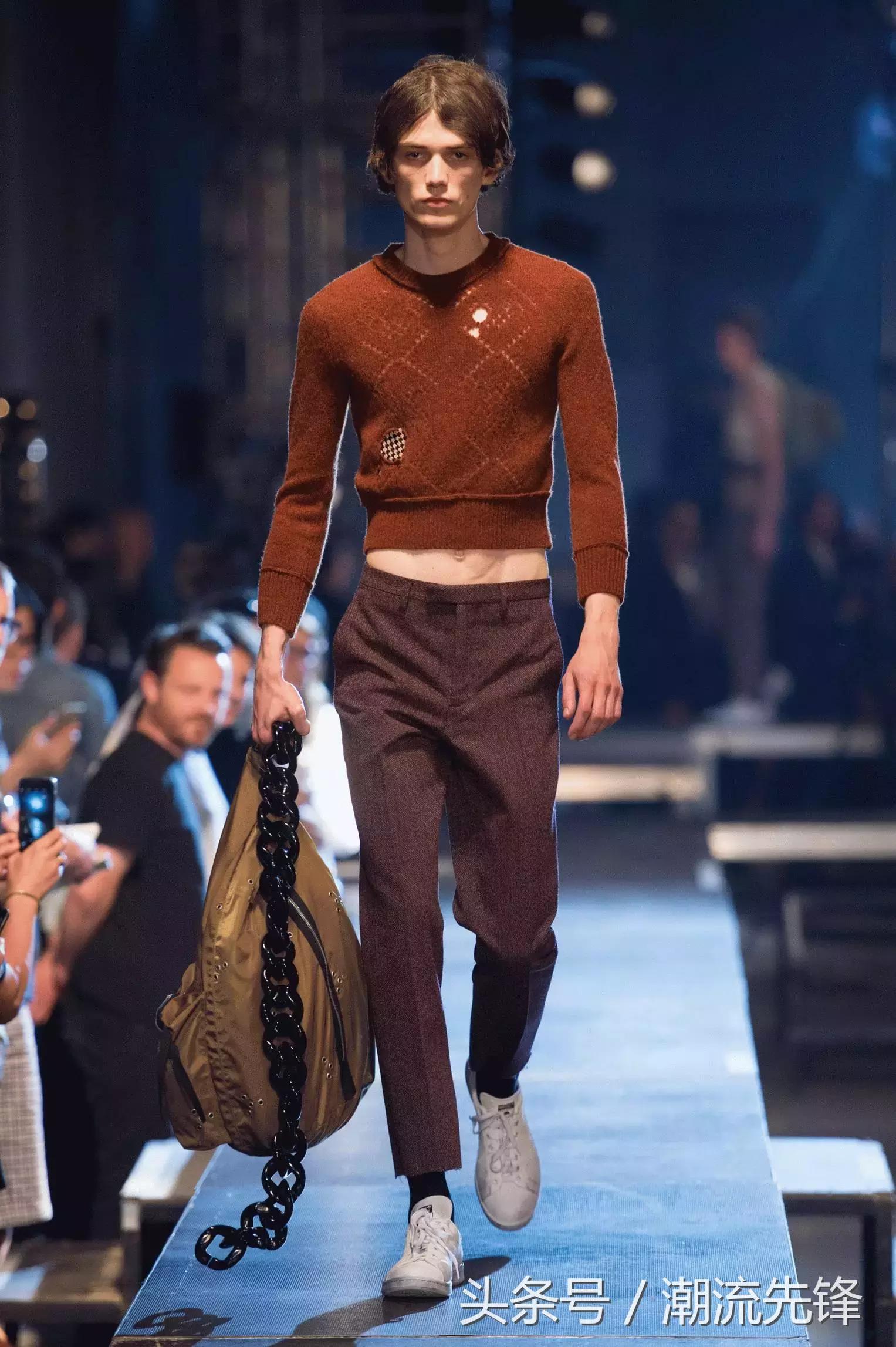 潮牌vetements夹克,潮牌vetements满印白