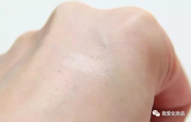 护唇养唇去死皮打底,护唇养唇去死皮唇霜