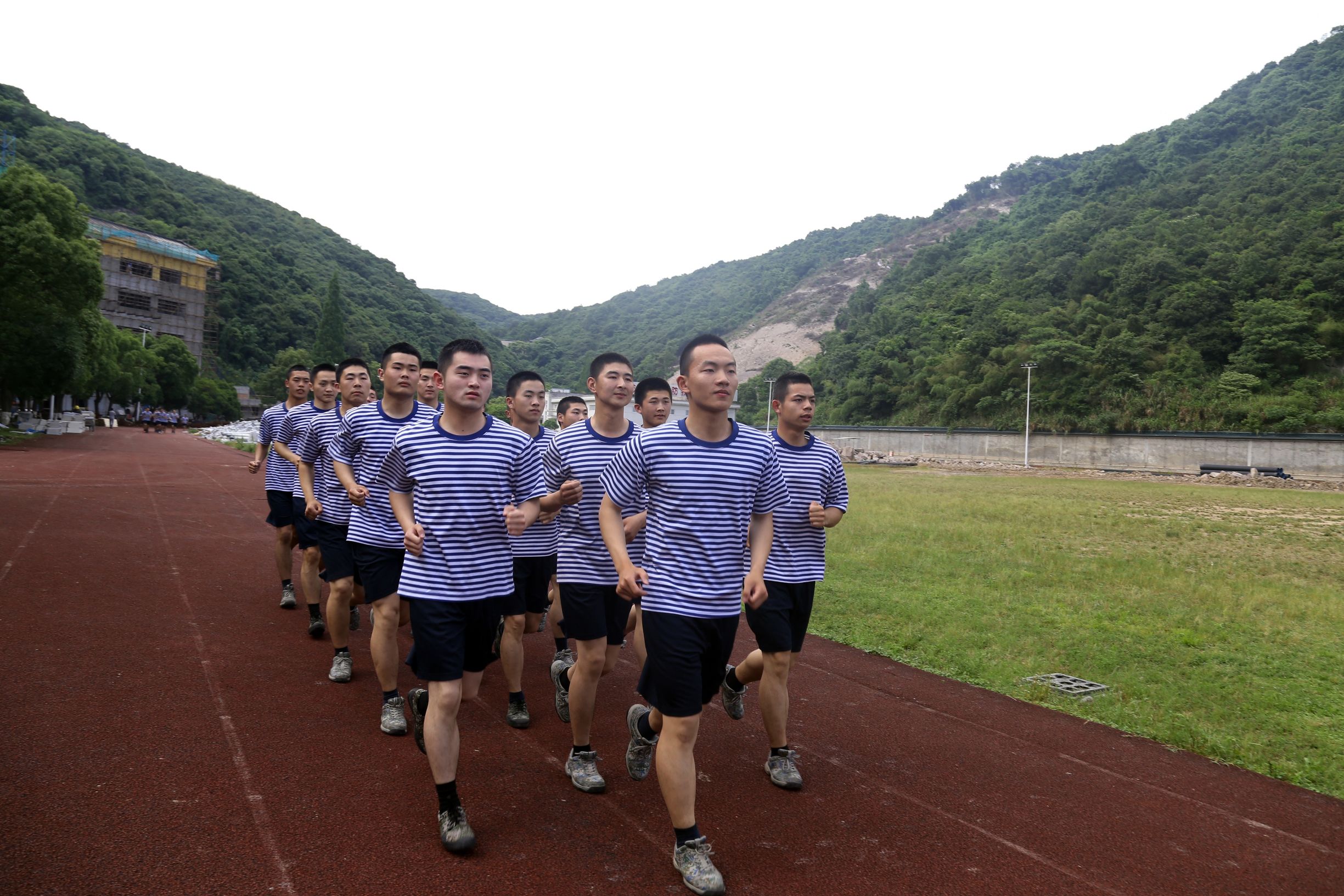 去看看，那些自带“光环”的兵咋样了