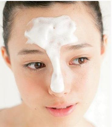 t区毛孔粗大如何处理有黑头,黑头毛孔粗大出油皮肤科解决方法