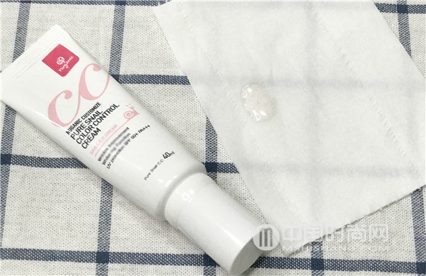 蜗牛焕颜cc霜,蜗牛亮肤无瑕修饰cc霜