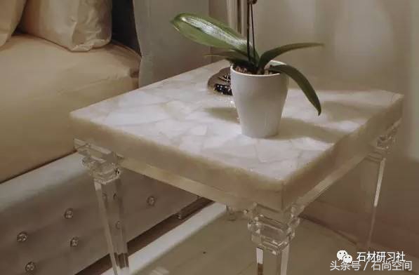 高新区室内装修材料案例分享,天然白水晶摆件家居装饰