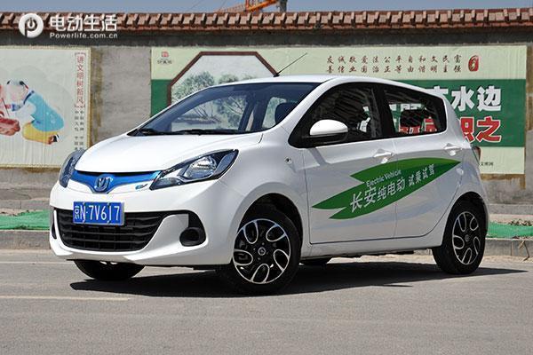 长安奔奔evstar国民版能爬陡坡,长安奔奔ev和e-star哪个划算