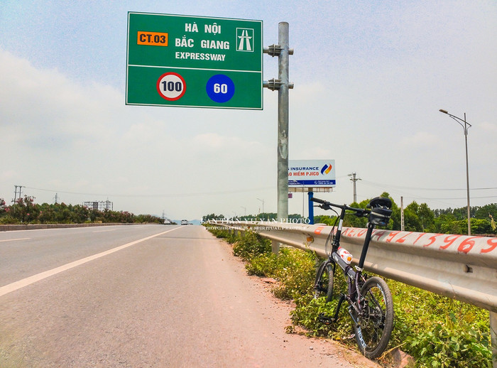 凭祥友谊关口岸到越南河内,从越南友谊关入境凭祥一路视频