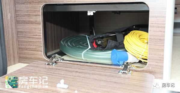 德兴东风御风短轴房车配置表,最便宜的大通短轴自动挡房车