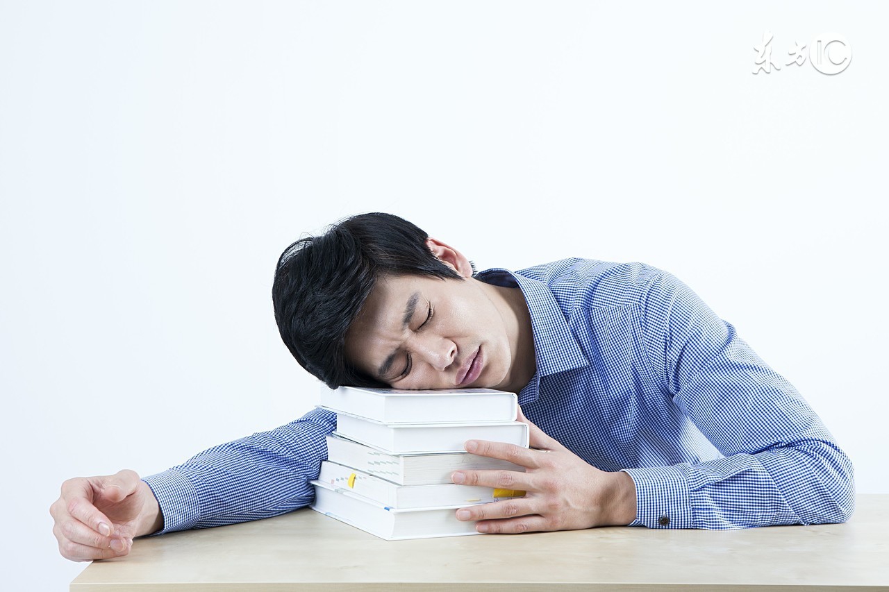 鏅氫笂鐫¤鍓嶆媿鎷嶅ご鏈夊ソ澶勫悧,鐫¤鍓嶆懜楂樻湁娌℃湁濂藉