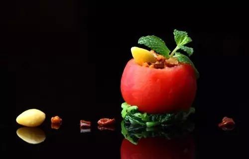 这个空降厨师，为何工资高过港厨？