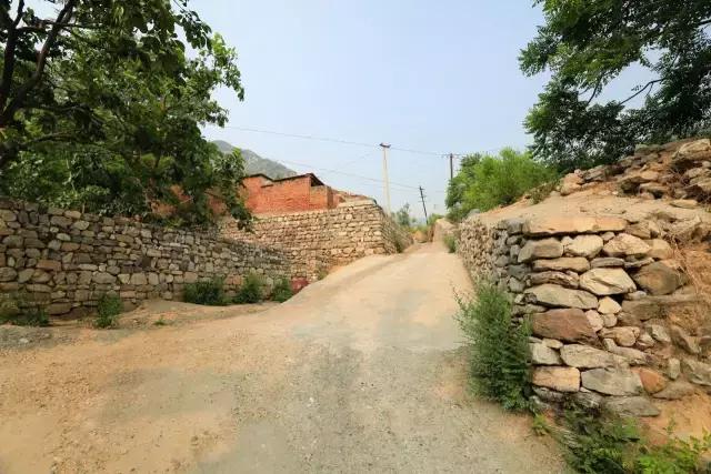 保定易县紫荆关镇坡下村,第一雄关嘉峪关景区