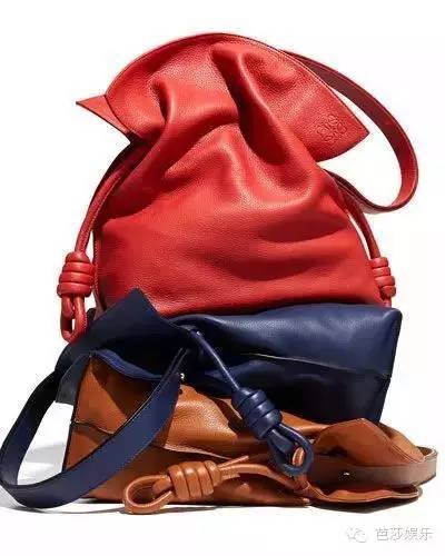 gigihadid私服都是神仙单品,gigihadid化妆包