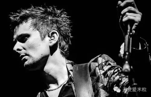 凯特哈德森墨镜遮面,凯特哈德森红毯秀