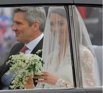 每日一花花语,周大福铃兰花开幸福归来