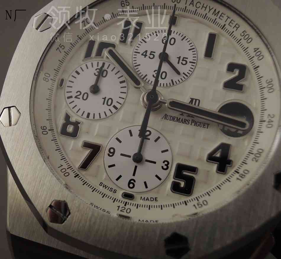 资深鉴表师揭秘几千块钱香港代购的爱彼沙漠腕表!