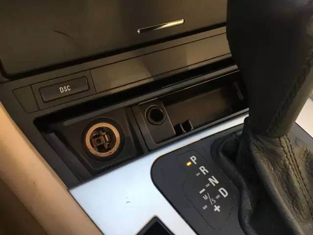 汽车没有usb接口怎么用u盘,汽车没有usb接口可以加装吗