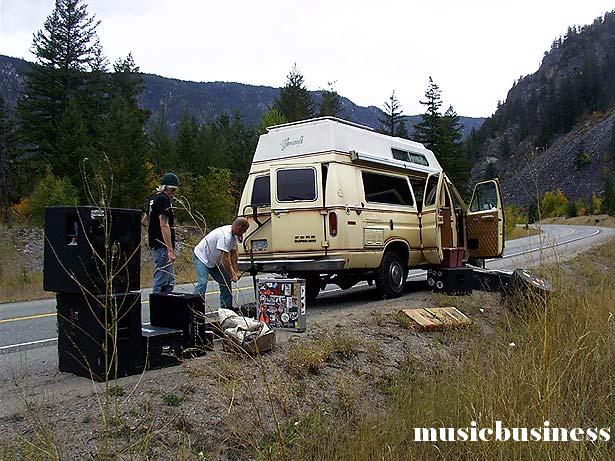 巡演如何赚钱,靠商演赚钱