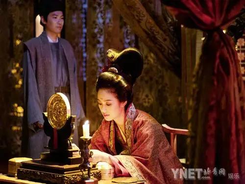 山寨版《最后的晚餐》：面具，虚伪时代的生活野心。|干货