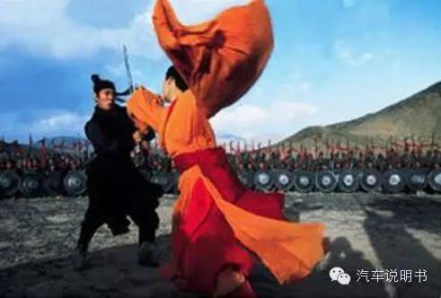 女人开车就是霸气视频,女人开车时搞笑的样子