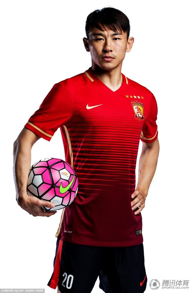 广州恒大新赛季官方写真照图片,恒大赛季最霸气的海报