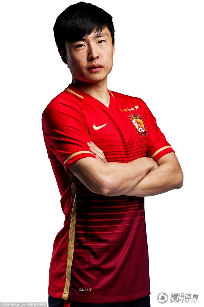 广州恒大新赛季官方写真照图片,恒大赛季最霸气的海报