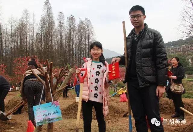 七星岩景区桃花,肇庆七星岩的桃花是什么颜色的