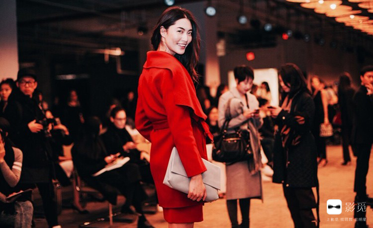 影觅|COACH难道也爱上了东北大花袄？