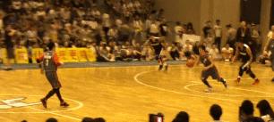 怪球手萧敬腾篮球水平如何科比见他都曾带雨伞