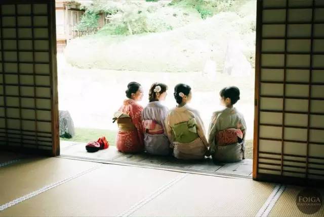 摄影师揭穿8000婚纱照,情侣拍婚纱照摄影师惊呆了