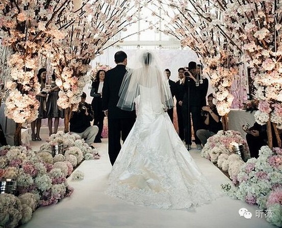 独立女性挑一款什么样的钻戒,怎么挑选一枚一克拉钻戒