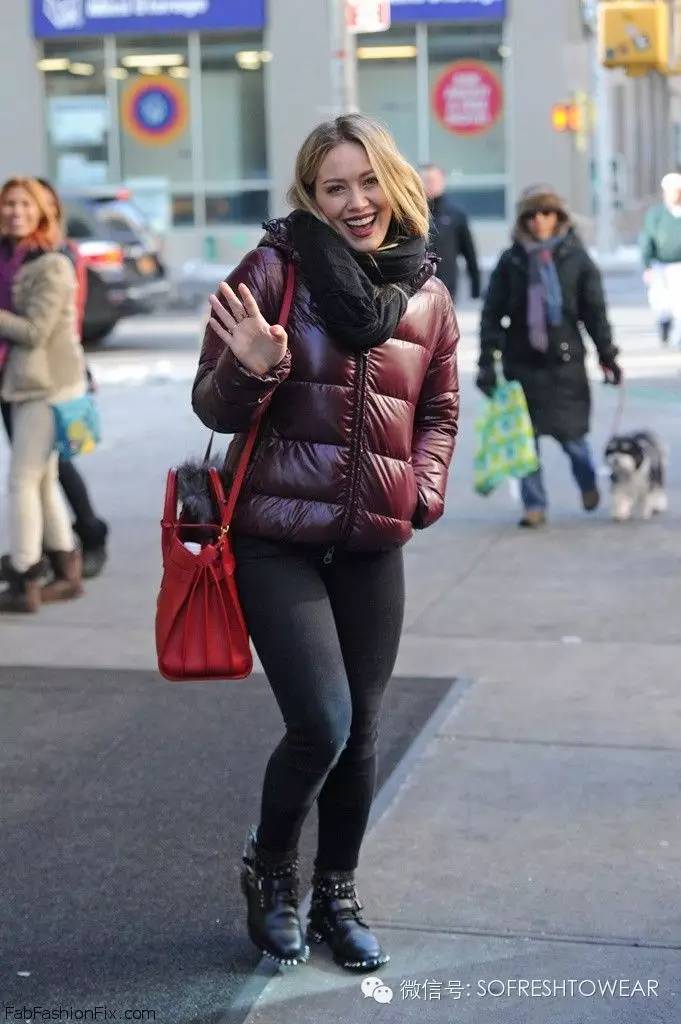 爆款羽绒服谁穿都好看,冬天穿什么颜色的羽绒服最好看