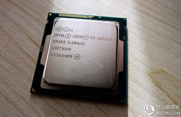 【良心定价的网吧利器，槽点需改进】惠科HKCX320曲面一体机拆机、升级配件及评测