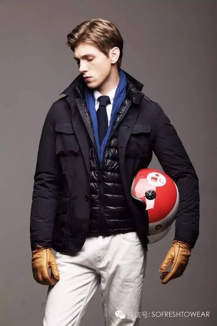 爆款羽绒服谁穿都好看,冬天穿什么颜色的羽绒服最好看