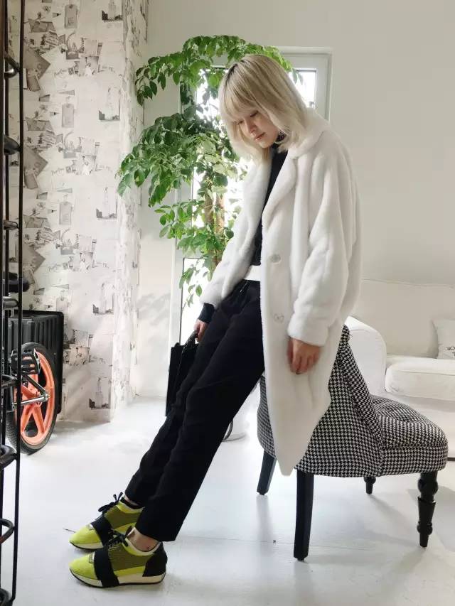 圣诞节穿什么样的衣服和外套,圣诞节要怎么搭配衣服和裤子