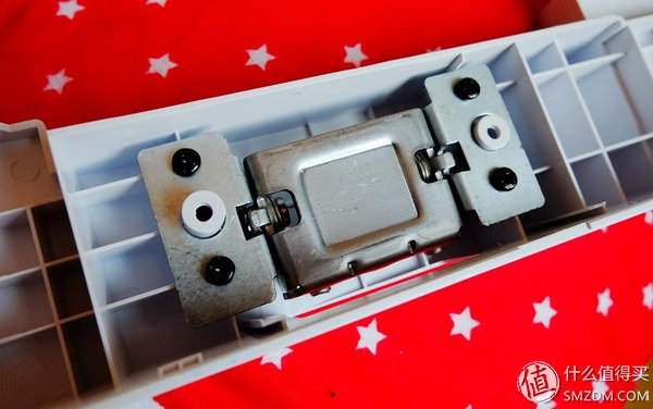 【良心定价的网吧利器，槽点需改进】惠科HKCX320曲面一体机拆机、升级配件及评测