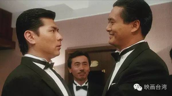 不赞也不弹《澳门风云3》，就聊聊香港赌片的漫威宇宙可好？