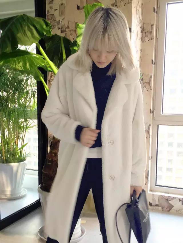 圣诞节穿什么样的衣服和外套,圣诞节要怎么搭配衣服和裤子