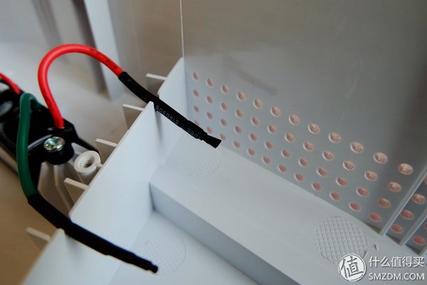 【良心定价的网吧利器，槽点需改进】惠科HKCX320曲面一体机拆机、升级配件及评测