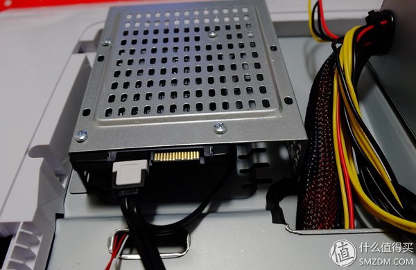 【良心定价的网吧利器，槽点需改进】惠科HKCX320曲面一体机拆机、升级配件及评测