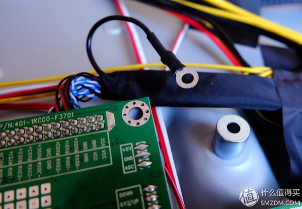 【良心定价的网吧利器，槽点需改进】惠科HKCX320曲面一体机拆机、升级配件及评测