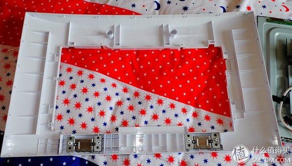 【良心定价的网吧利器，槽点需改进】惠科HKCX320曲面一体机拆机、升级配件及评测