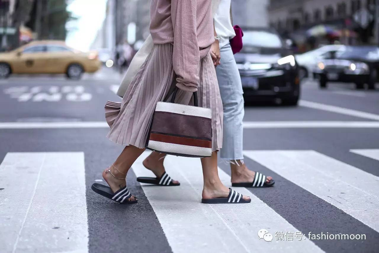 儿童夏天拖鞋推荐女6-12岁,夏天快到了你们的拖鞋准备好了吗