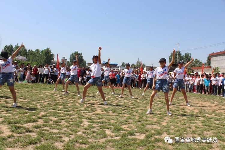 运动风青春活力四射,青春活力满满的运动气息扑面而来