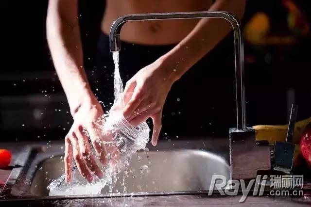 缁村瘑澶╀娇鍑壒,缁寸澶╀娇