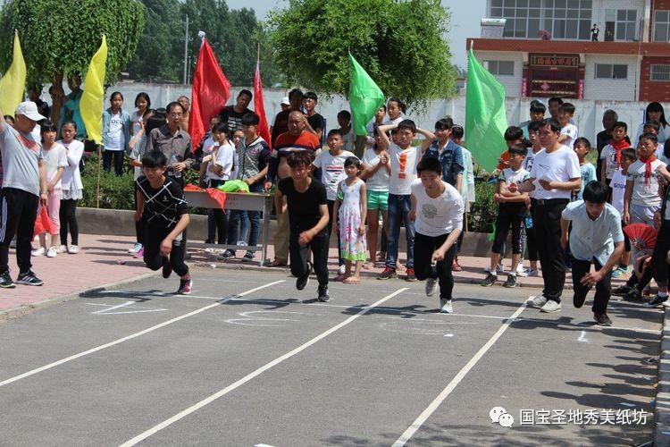 运动风青春活力四射,青春活力满满的运动气息扑面而来