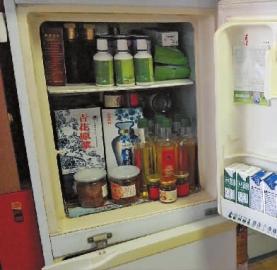 老头花20万买保健品不听儿子劝,8旬老人花14万买保健品