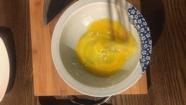 6张桌子，2个包厢，城南这家连导航都搜不到的私房小馆子，却藏着《食神》级别的蛋炒饭……