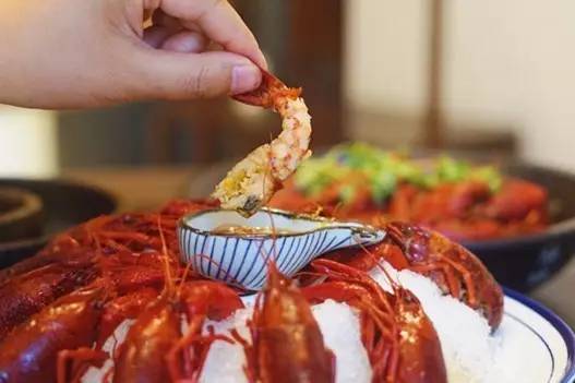 6张桌子，2个包厢，城南这家连导航都搜不到的私房小馆子，却藏着《食神》级别的蛋炒饭……