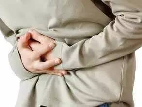 老人突然肚子疼医生说怕猝死,老人每到凌晨出现腹痛什么原因