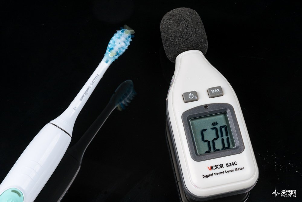 飞利浦和欧乐b电动牙刷哪个好,欧乐b与飞利浦电动牙刷哪个好