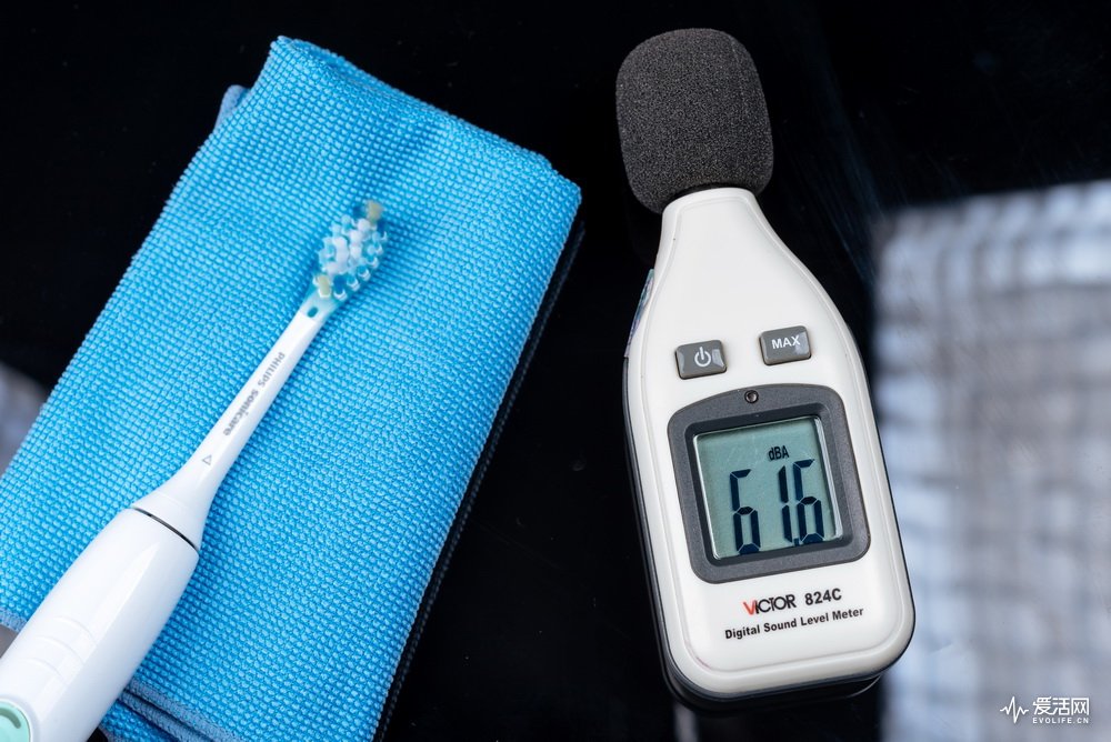 飞利浦和欧乐b电动牙刷哪个好,欧乐b与飞利浦电动牙刷哪个好