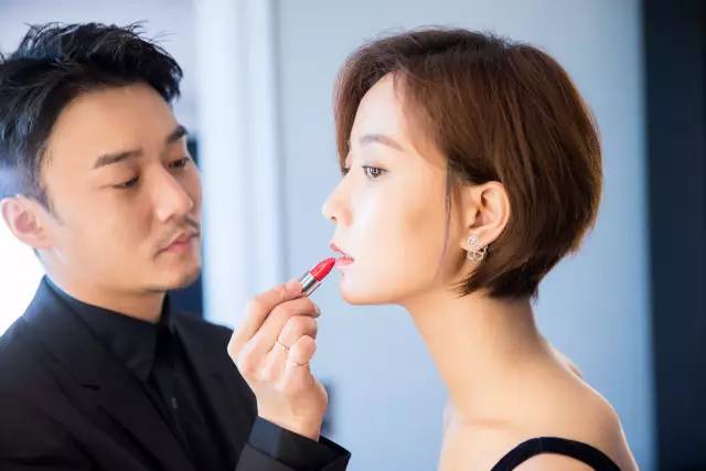 迪奥dior高定秀,迪奥早春红毯