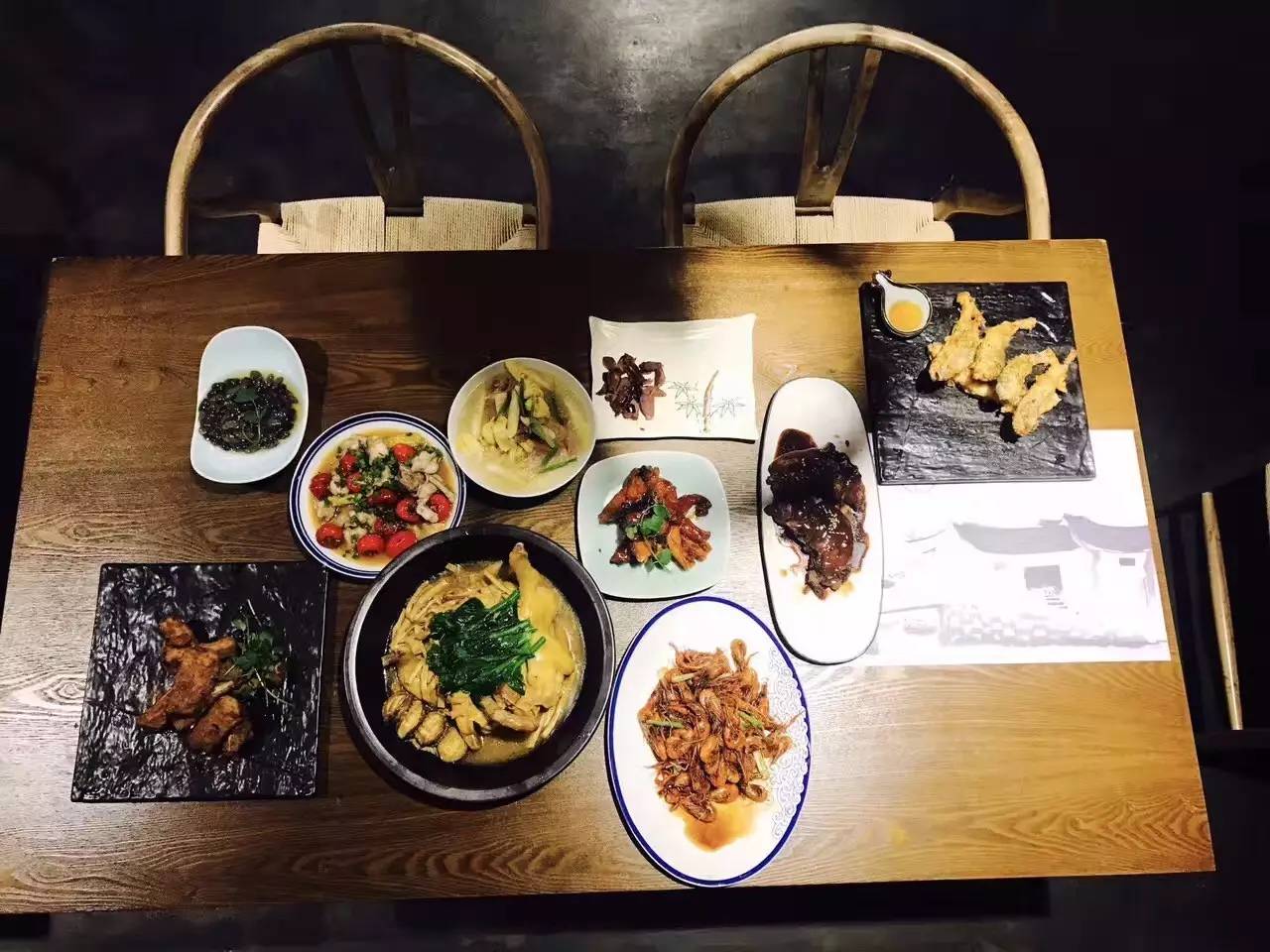 6张桌子，2个包厢，城南这家连导航都搜不到的私房小馆子，却藏着《食神》级别的蛋炒饭……